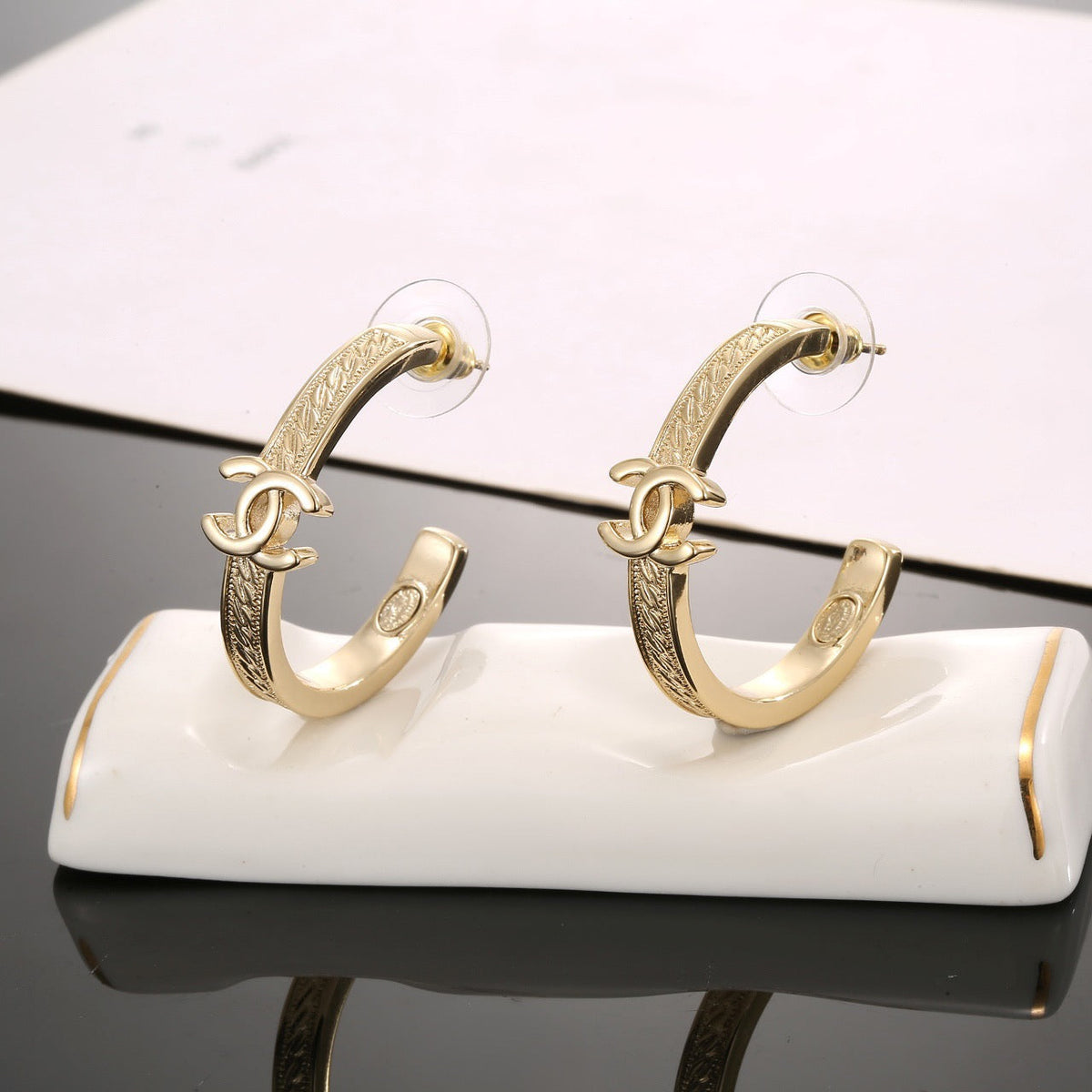 High-Quality Stud Earrings-108 product image 4, provided for visual reference and product detail review