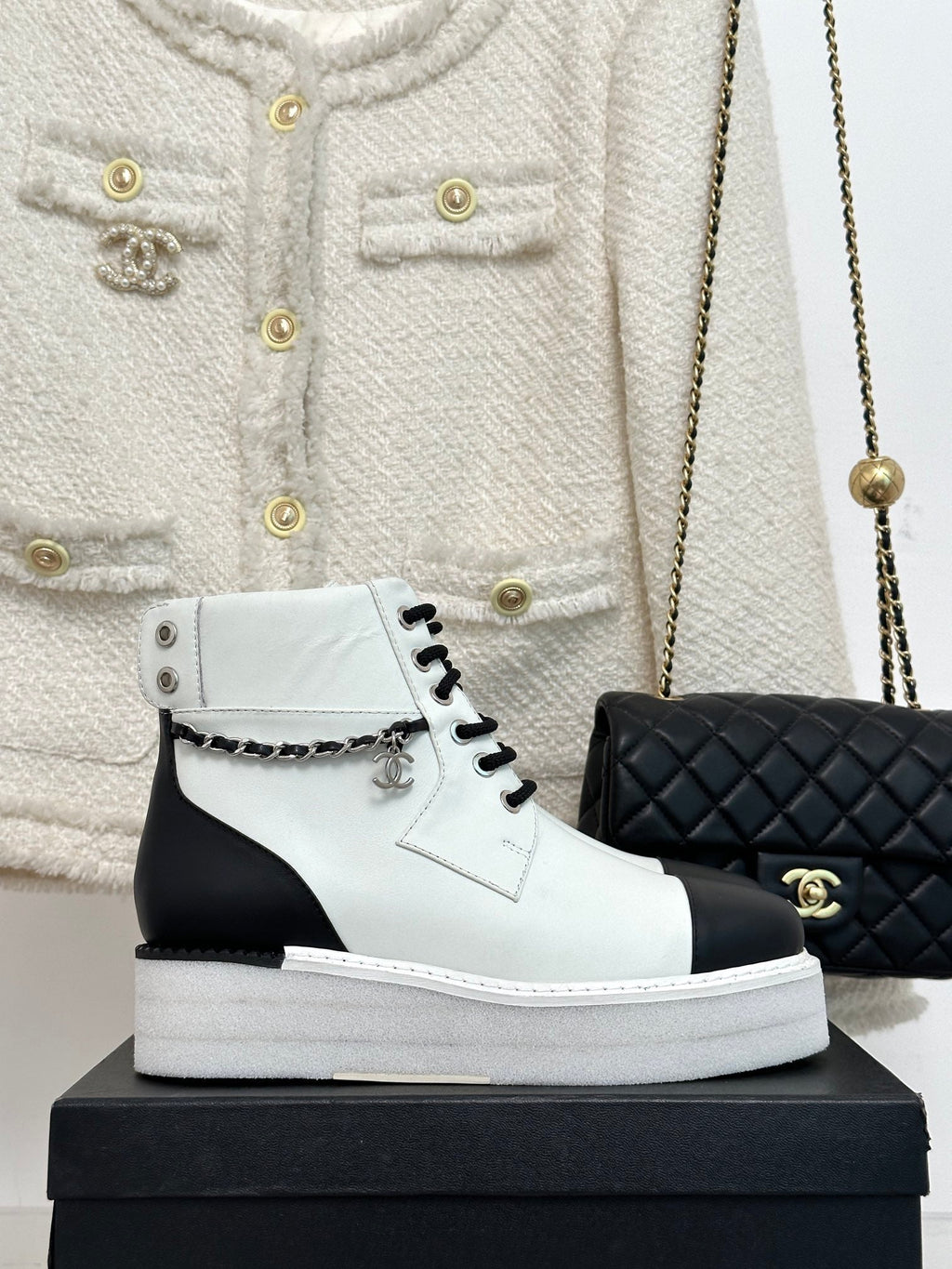 2023 Chain double CC fashion ankle boots-S25 product image 6, provided for visual reference and product detail review