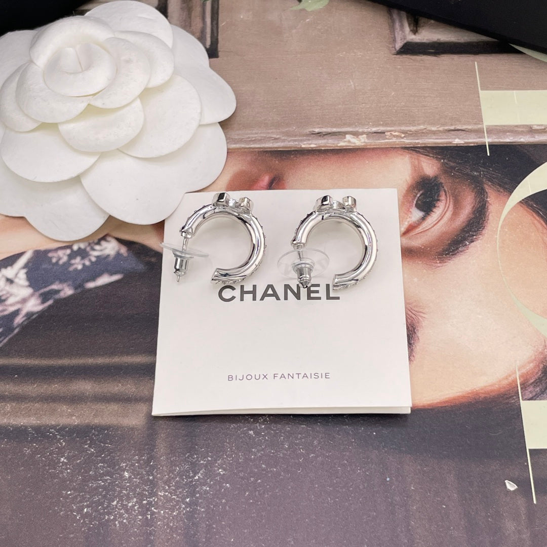 High-Quality Stud Earrings-115 product image 6, provided for visual reference and product detail review