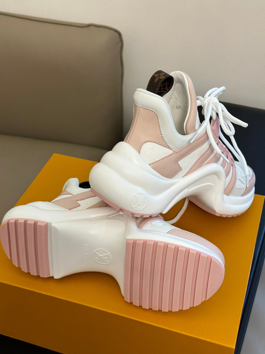2023 VL Calfskin & Tech Mesh Shoes -S38 product image 9, provided for visual reference and product detail review