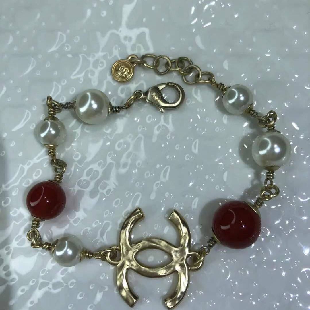 Xiaoxiang classic vintage brass bracelet product image 23, provided for visual reference and product detail review