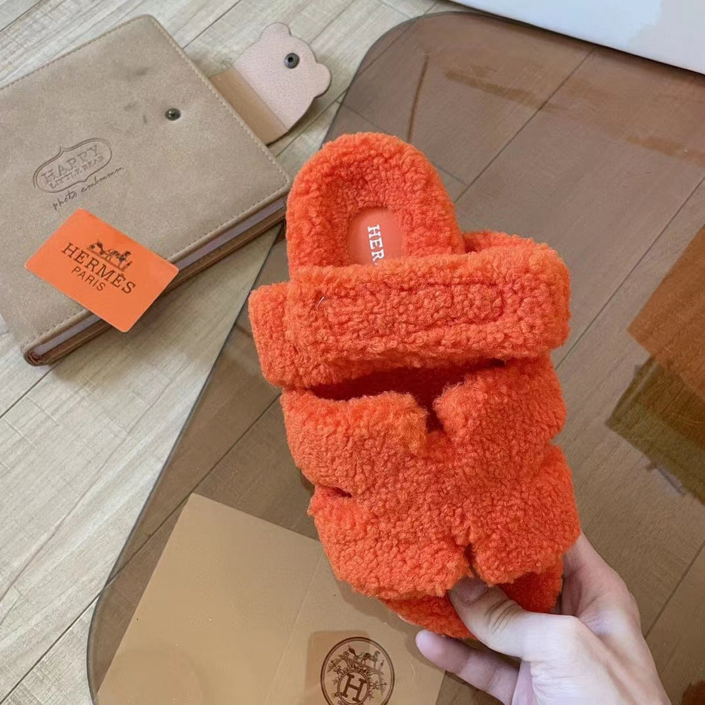 2023 Autumn and Winter lamb hair slippers product image 8, provided for visual reference and product detail review