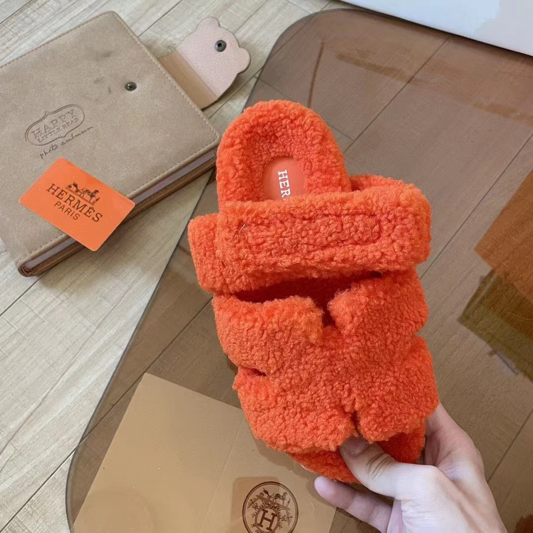 2023 Autumn and Winter lamb hair slippers product image 8, provided for visual reference and product detail review