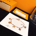 Clover bracelet product image 1, provided for visual reference and product detail review