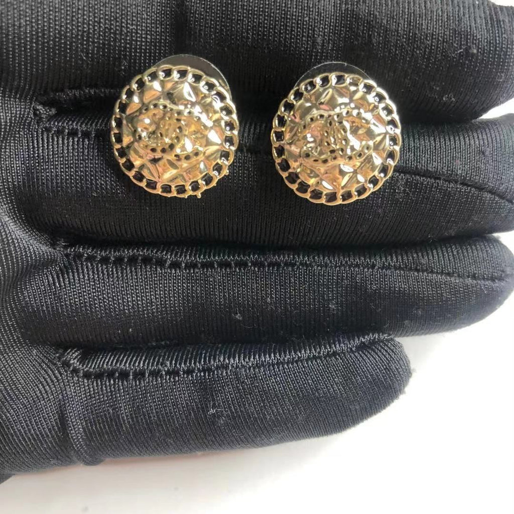 (C earrings) Small fragrant vintage earrings product image 22, provided for visual reference and product detail review