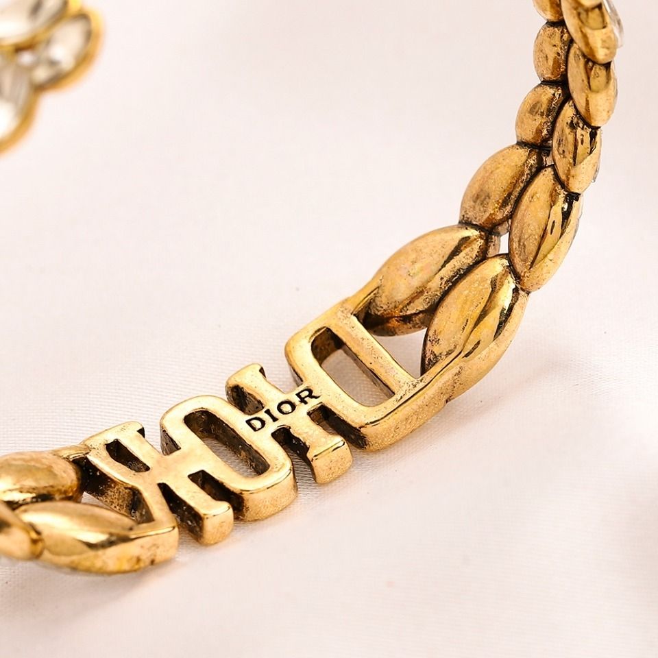 Vintage bracelet product image 3, provided for visual reference and product detail review