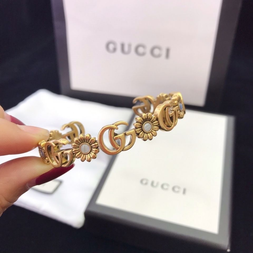 New style bracelet product image 3, provided for visual reference and product detail review