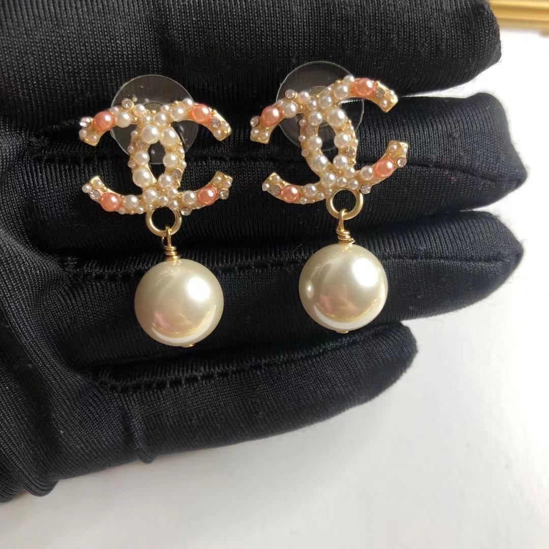 (C earrings) Small fragrant vintage earrings product image 36, provided for visual reference and product detail review
