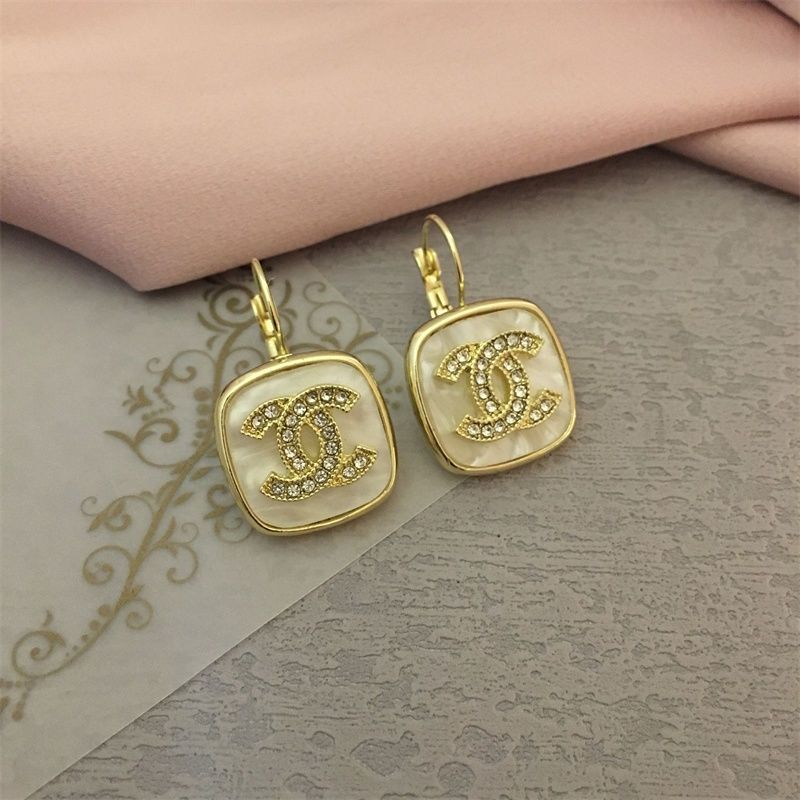 2022 New Earrings product image 3, provided for visual reference and product detail review