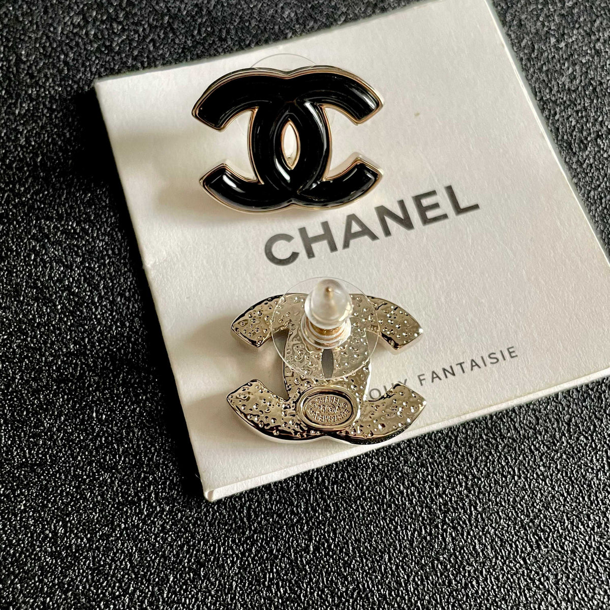 High-Quality Stud Earrings-132 product image 5, provided for visual reference and product detail review