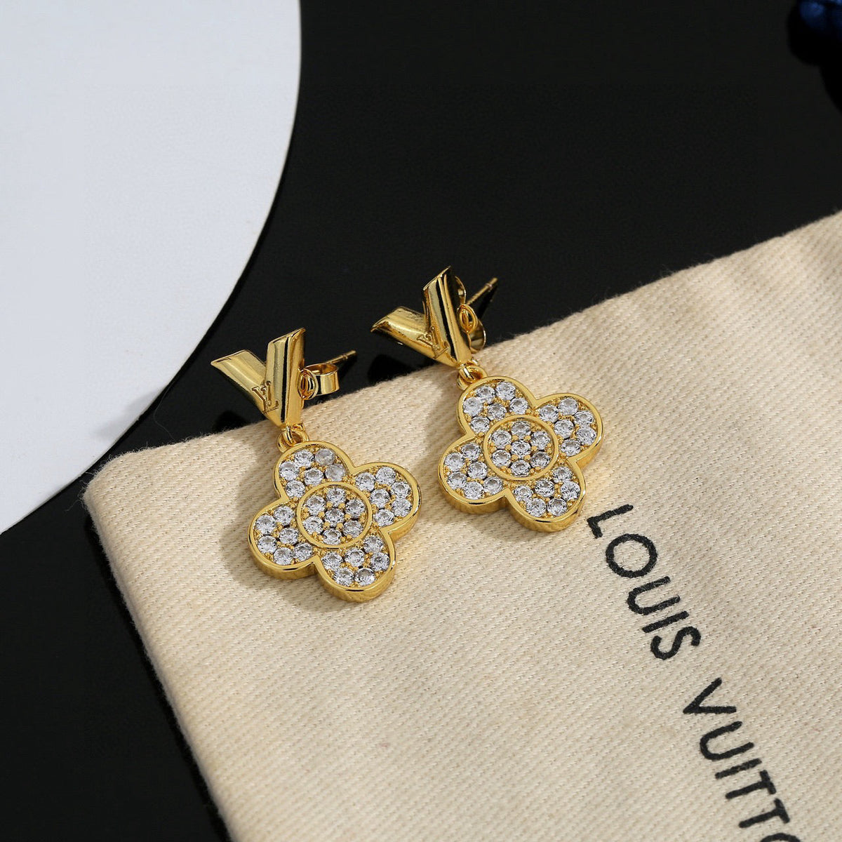 High-Quality Stud Earrings product image 3, provided for visual reference and product detail review