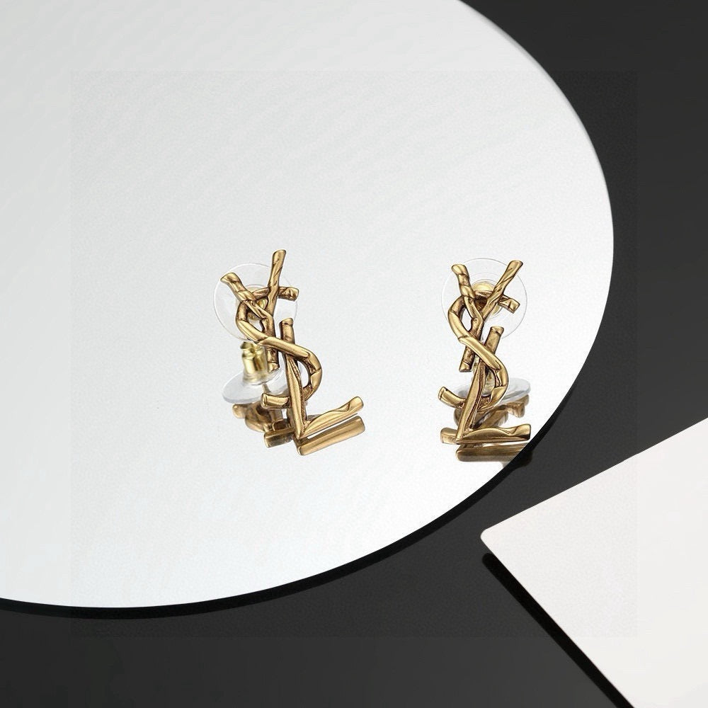 High-Quality Stud Earrings-40 product image 6, provided for visual reference and product detail review