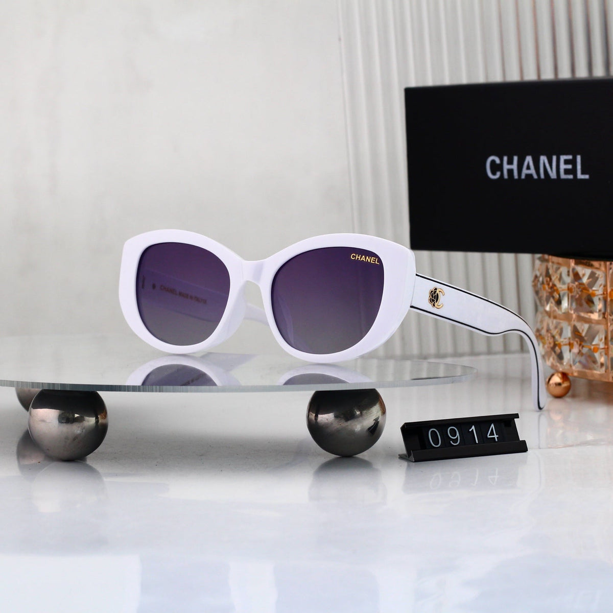 New Stylish Sunglasses-80 product image 4, provided for visual reference and product detail review