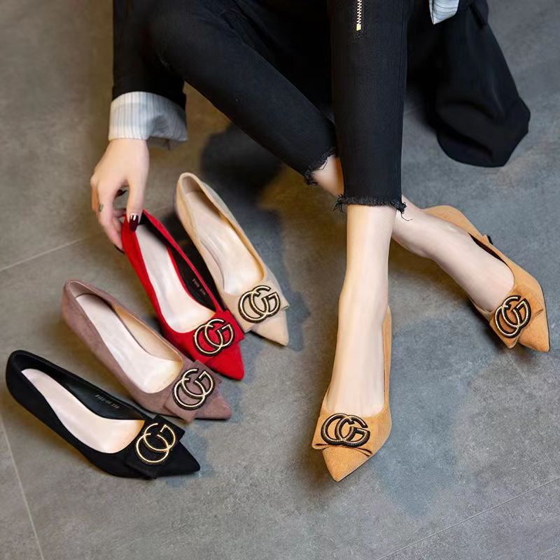 2023 GC Retro velvet pointed toe high heels product image 1, provided for visual reference and product detail review