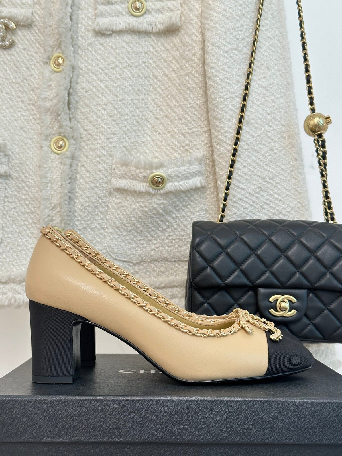 2023 CC Chain Double C Chunky Heel Shoes -S44 product image 4, provided for visual reference and product detail review