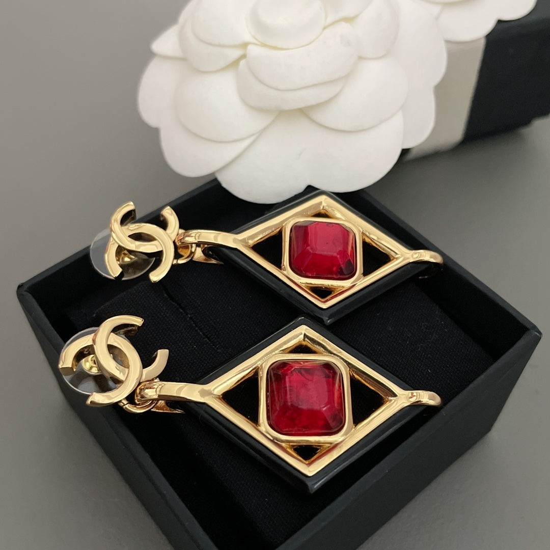 High-Quality Stud Earrings-96 product image 4, provided for visual reference and product detail review