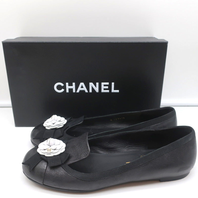 13B Camellia Cap Toe Flats Black Leather Size 37 product image 1, provided for visual reference and product detail review