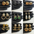 (C earrings) Small fragrant vintage earrings product image 1, provided for visual reference and product detail review