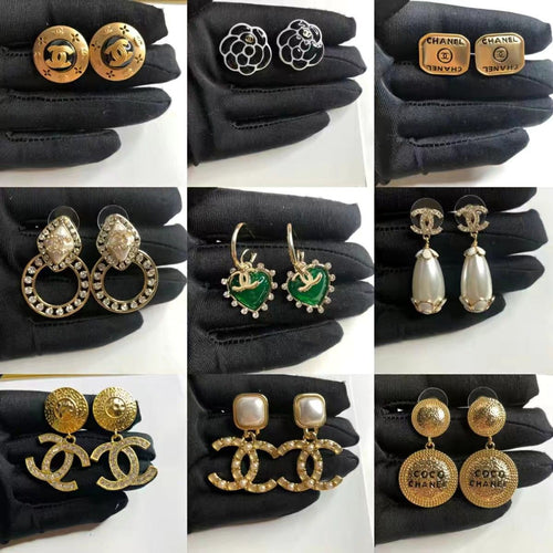 (C earrings) Small fragrant vintage earrings product image 1, provided for visual reference and product detail review