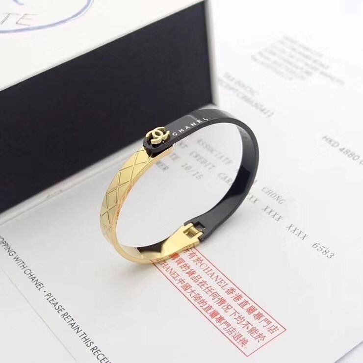 2022 high-grade titanium steel bracelet product image 9, provided for visual reference and product detail review