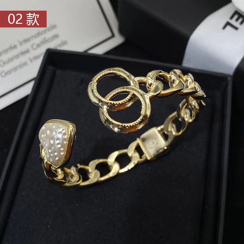 New diamond inlaid bracelet in 2022 product image 8, provided for visual reference and product detail review