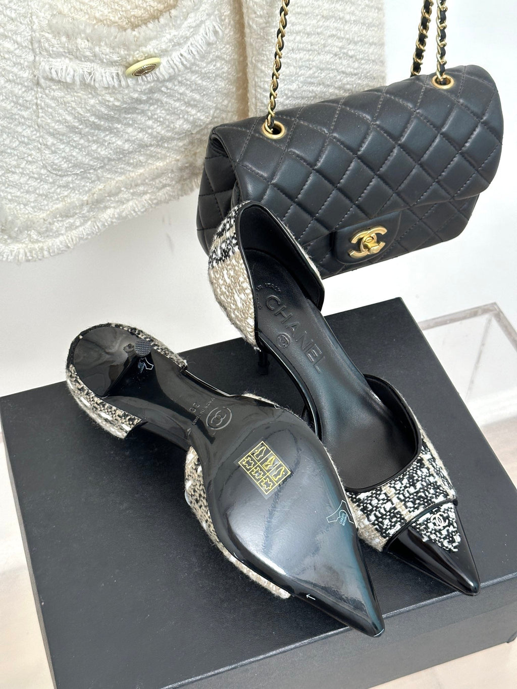 2023 CC Retro hollow pointed toe high heels-S26 product image 8, provided for visual reference and product detail review