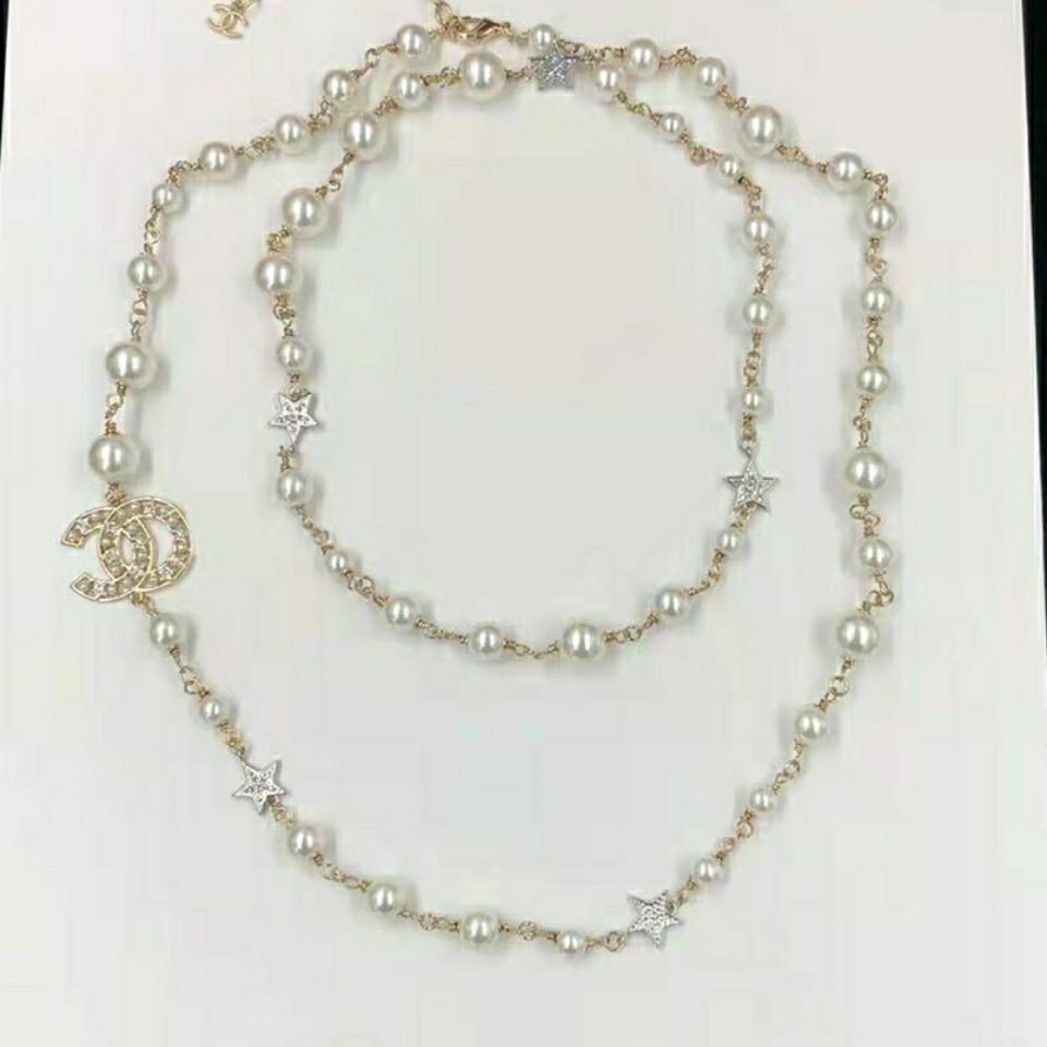 New pearl double C five pointed star lace necklace product image 4, provided for visual reference and product detail review