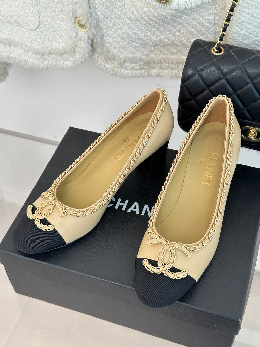 2023 CC Chain Double C Chunky Heel Shoes -S44 product image 5, provided for visual reference and product detail review