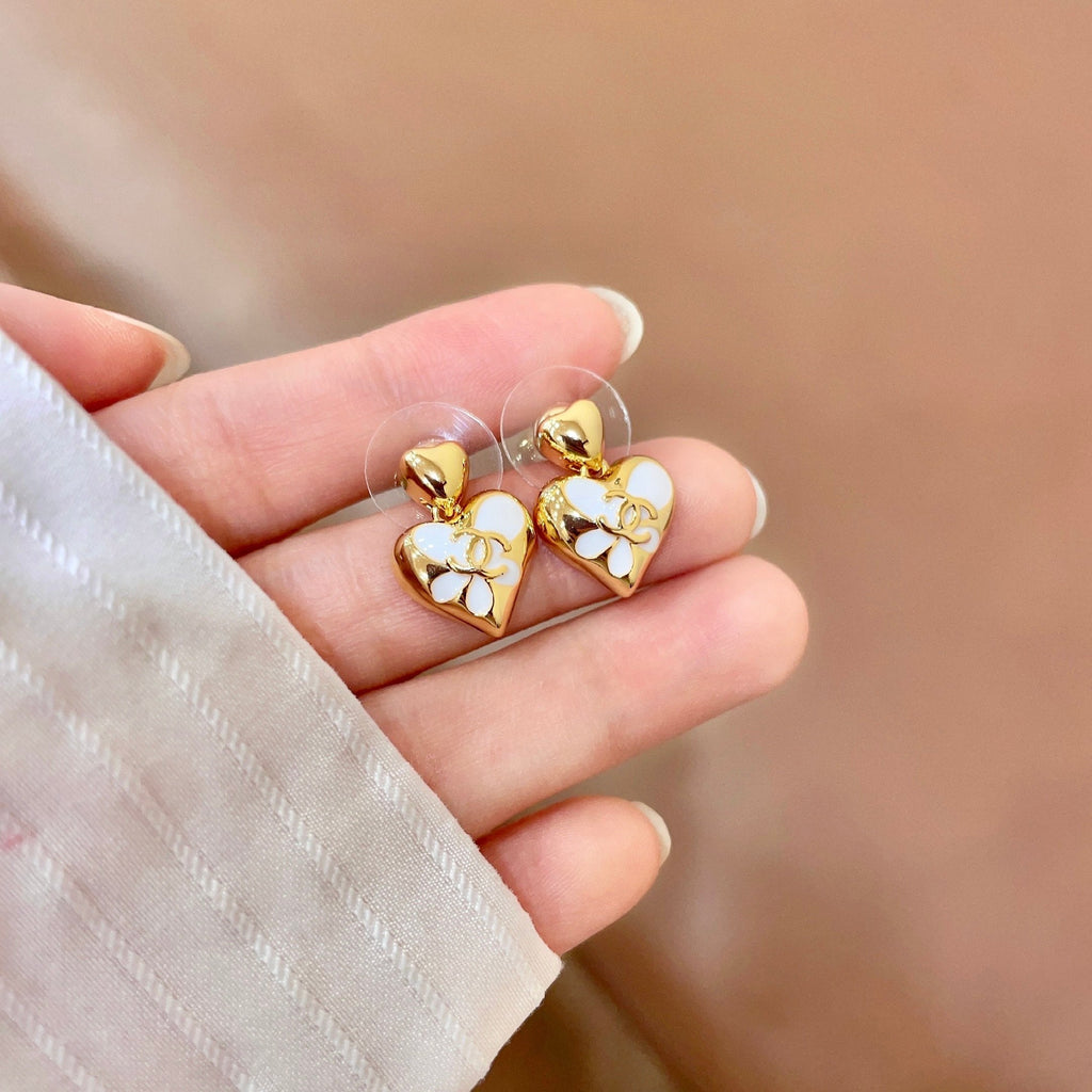 High-Quality Stud Earrings-197 product image 4, provided for visual reference and product detail review