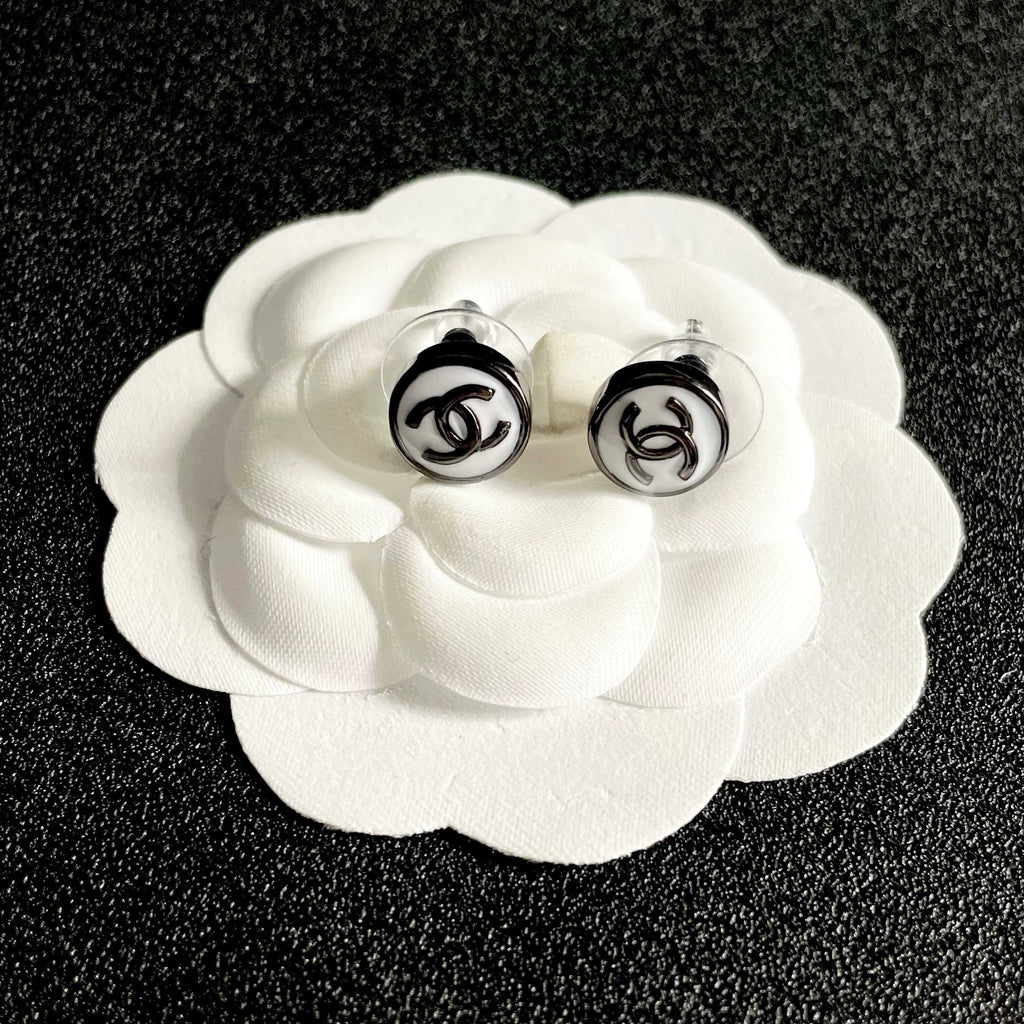 High-Quality Stud Earrings-155 product image 10, provided for visual reference and product detail review