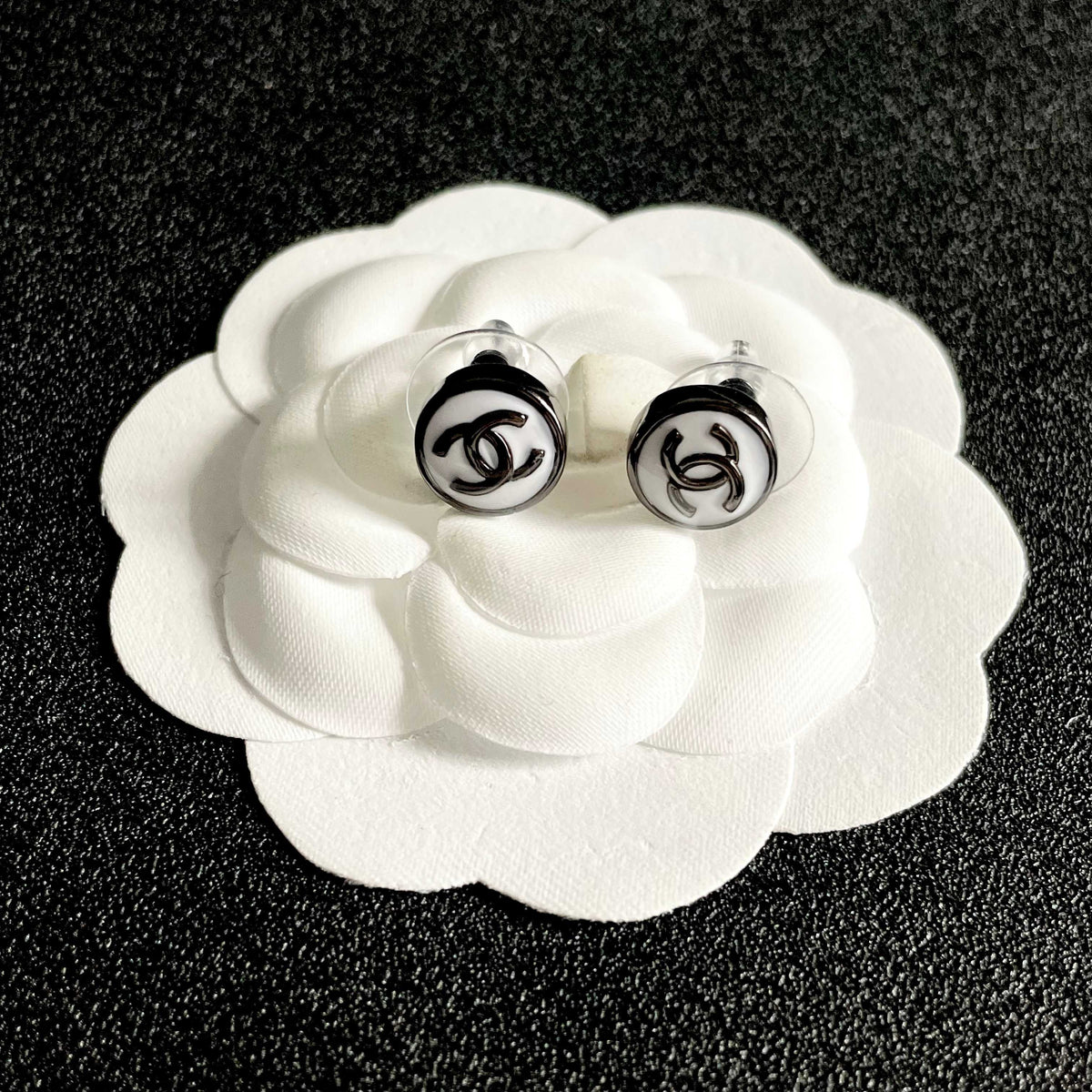 High-Quality Stud Earrings-155 product image 10, provided for visual reference and product detail review