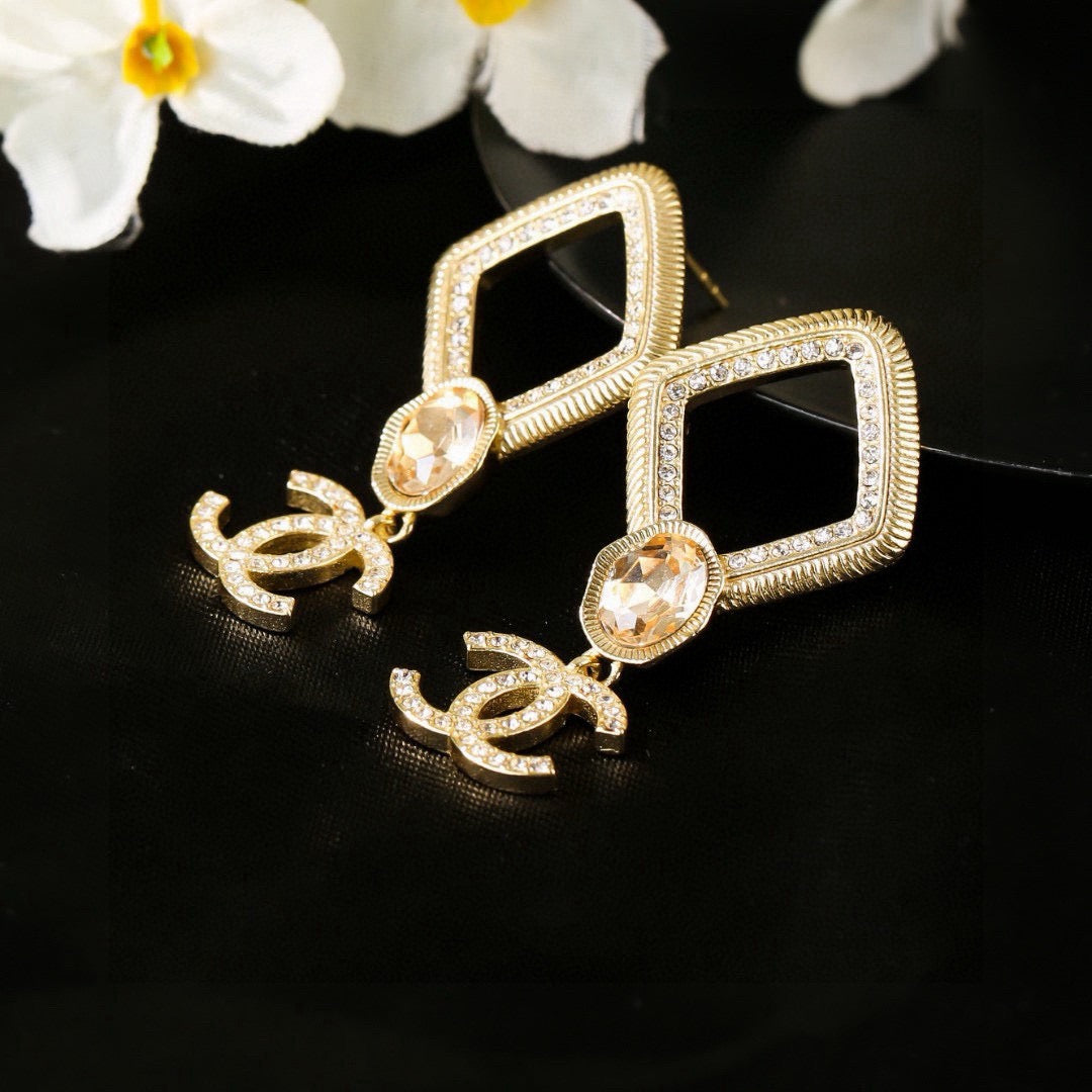 High-Quality Stud Earrings-146 product image 4, provided for visual reference and product detail review