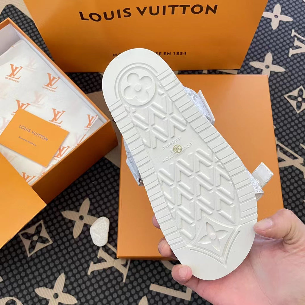 2023 New VL Fashionable slippers product image 9, provided for visual reference and product detail review