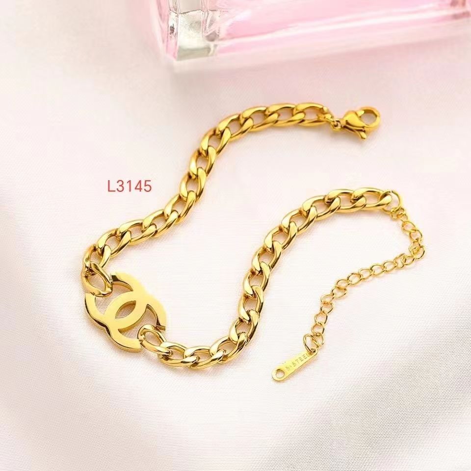2023 New Fashion diamond Bracelet product image 5, provided for visual reference and product detail review