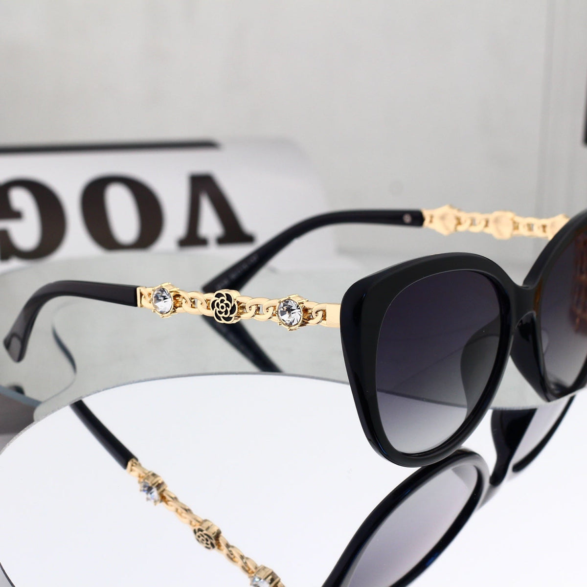 New Stylish Sunglasses-64 product image 6, provided for visual reference and product detail review