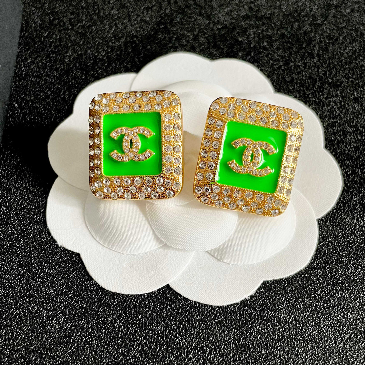 High-Quality Stud Earrings-150 product image 4, provided for visual reference and product detail review