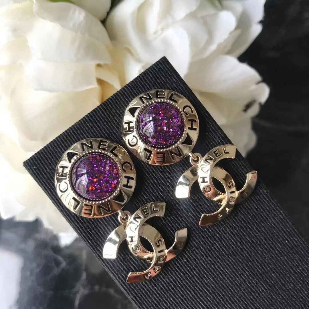 Crystal button round earrings product image 1, provided for visual reference and product detail review