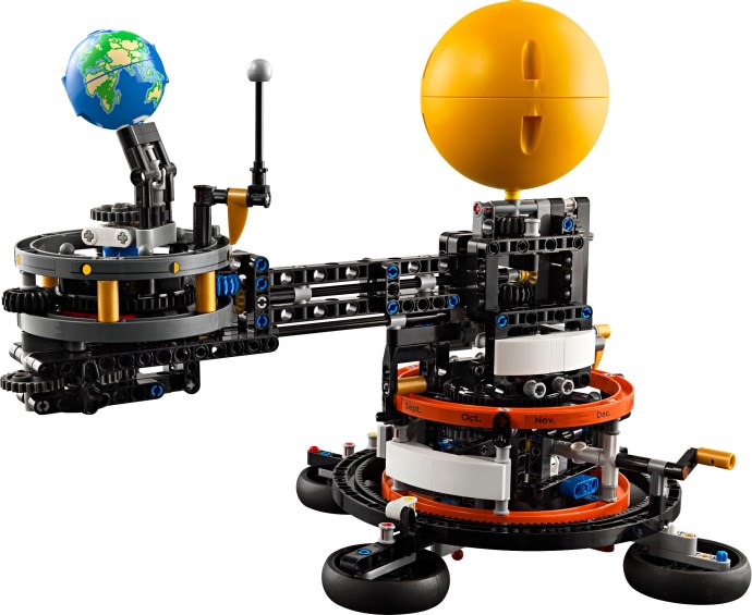 42179 LEGO Planet Earth and Moon in Orbit product image 3, provided for visual reference and product detail review