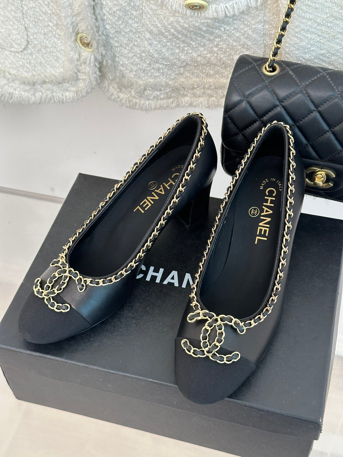 2023 CC Chain Double C Chunky Heel Shoes -S44 product image 3, provided for visual reference and product detail review