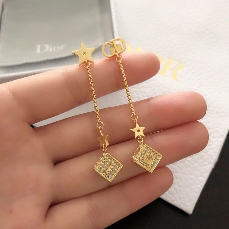 Full of letters and star earrings product image 5, provided for visual reference and product detail review