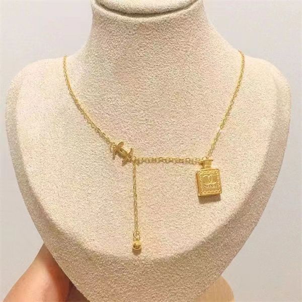 2023 New Fashion Necklace product image 2, provided for visual reference and product detail review