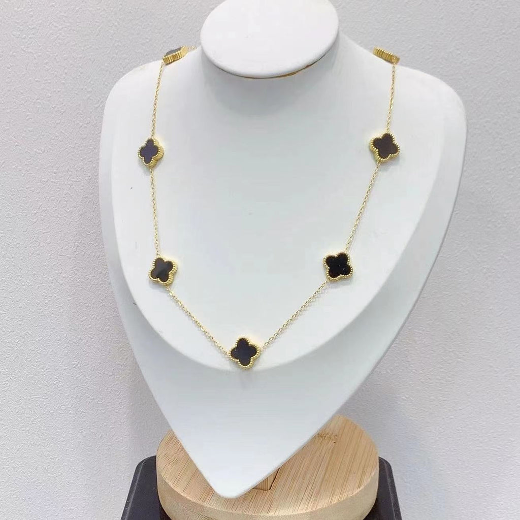 2023 New Fashion Clover Necklace product image 3, provided for visual reference and product detail review