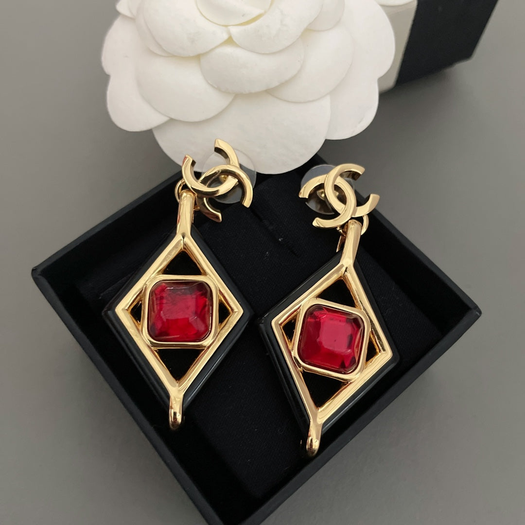 High-Quality Stud Earrings-96 product image 3, provided for visual reference and product detail review