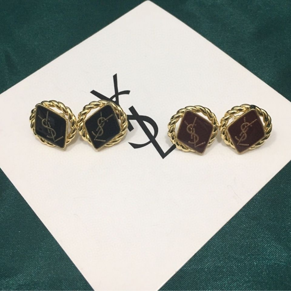 New elegant and simple earrings product image 5, provided for visual reference and product detail review