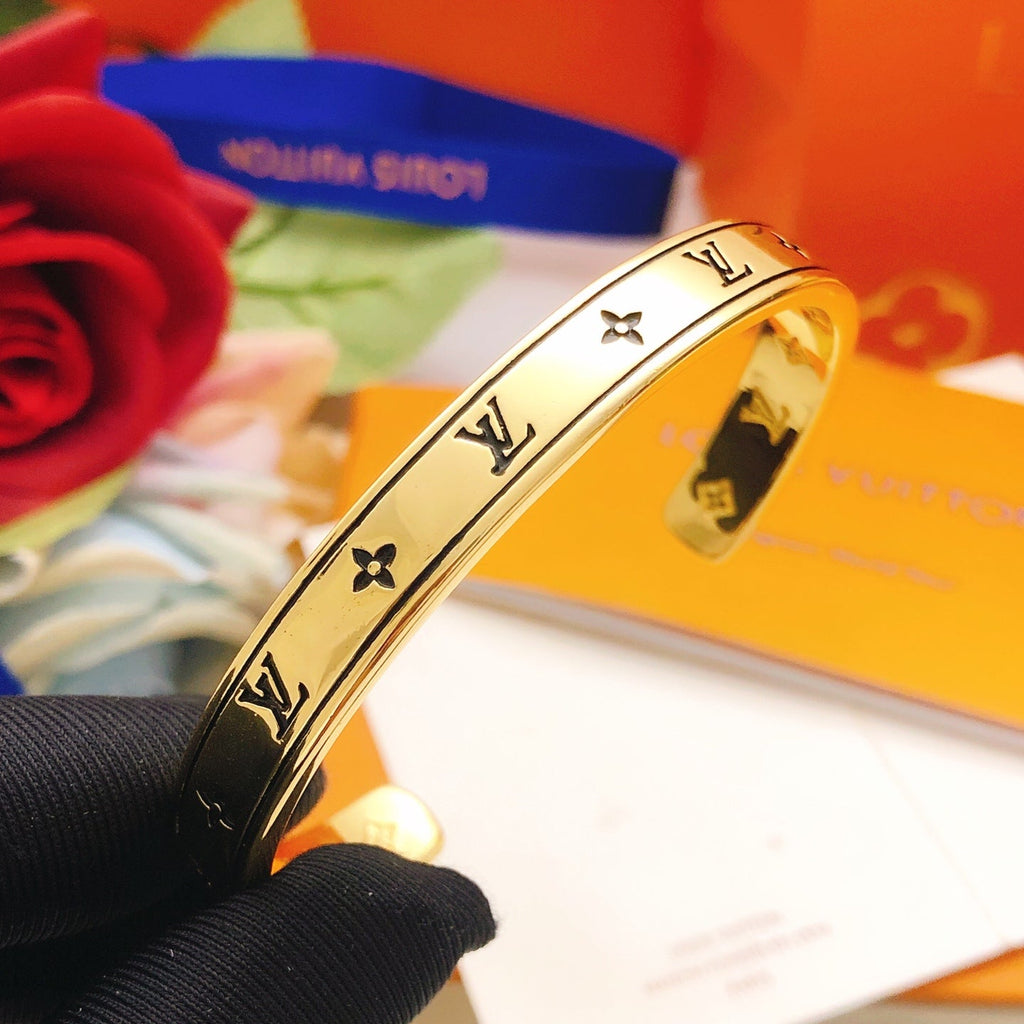 High-Quality Polished Bangle product image 8, provided for visual reference and product detail review