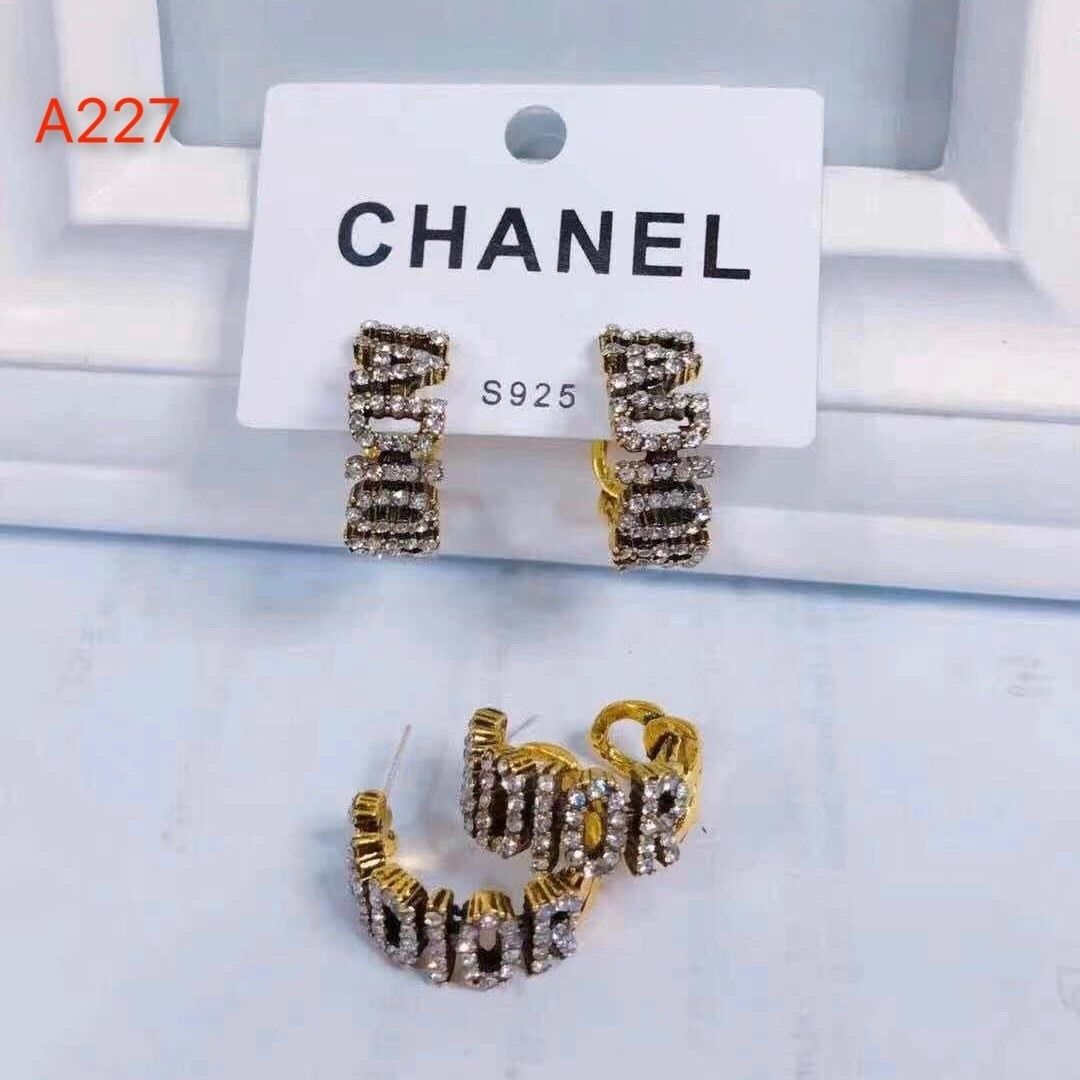 Lattice bag earrings product image 10, provided for visual reference and product detail review