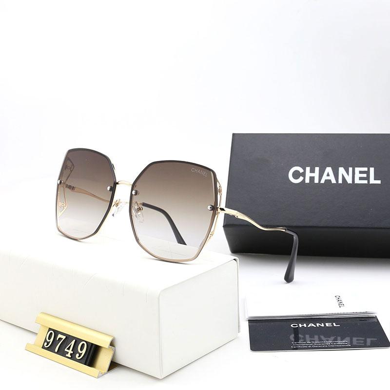 Gradient Color Women Sunglasses product image 1, provided for visual reference and product detail review