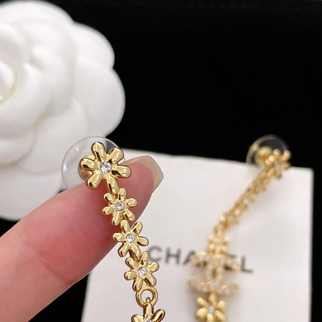 High-Quality Stud Earrings-199 product image 7, provided for visual reference and product detail review