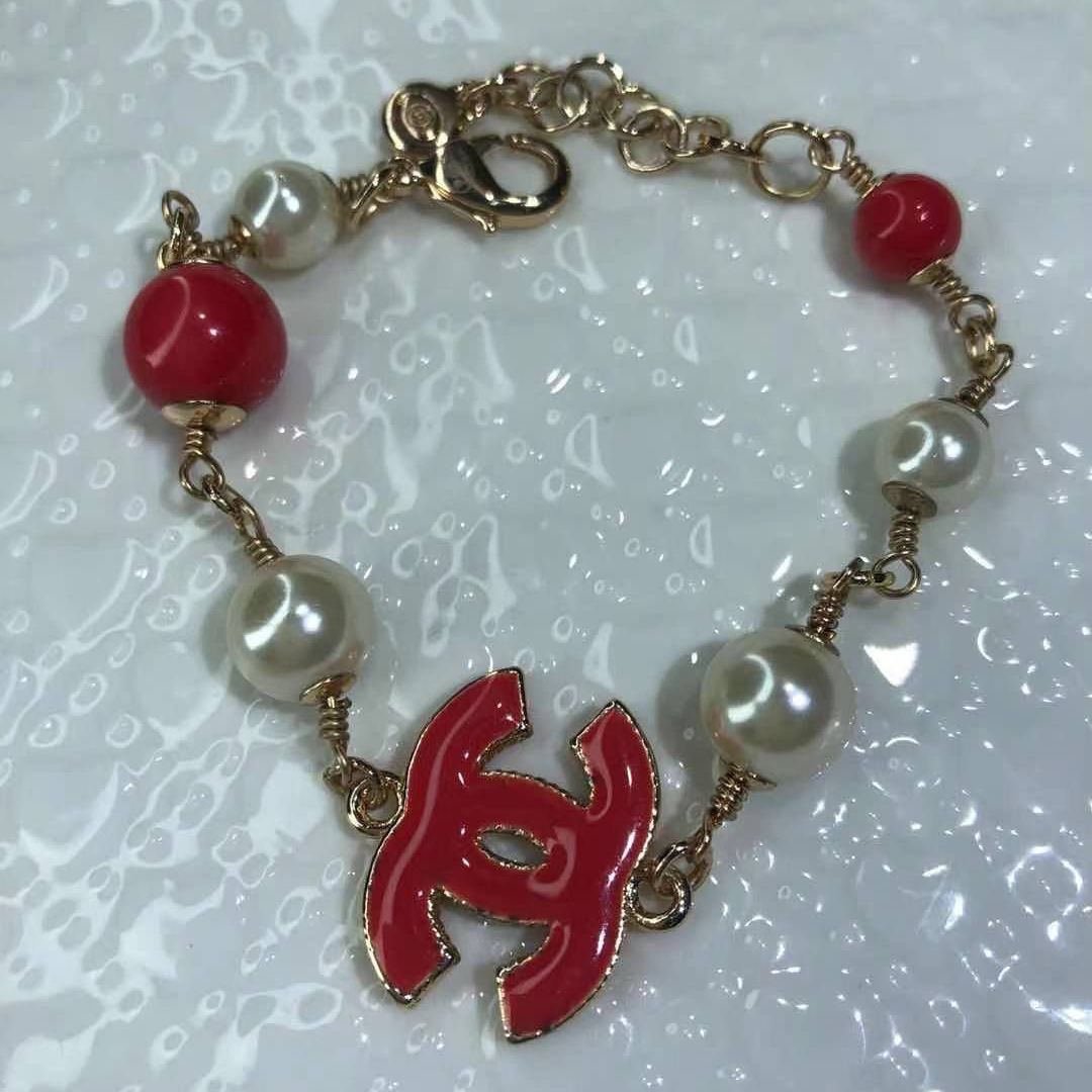 Xiaoxiang classic vintage brass bracelet product image 21, provided for visual reference and product detail review
