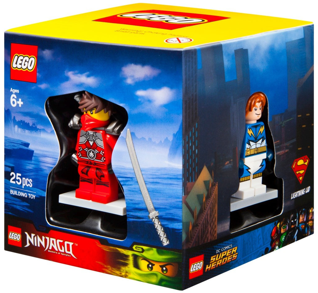5004077 2015 Target Minifigure Gift Set product image 1, provided for visual reference and product detail review